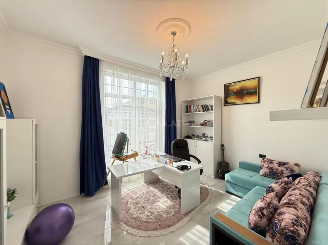 Satılır 7 otaqlı həyət evi 330 m²