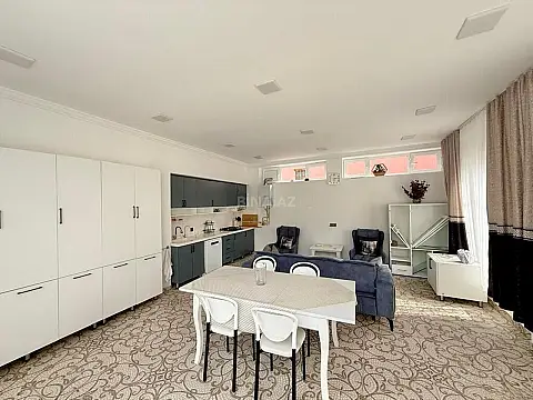 Satılır 7 otaqlı həyət evi 330 m²