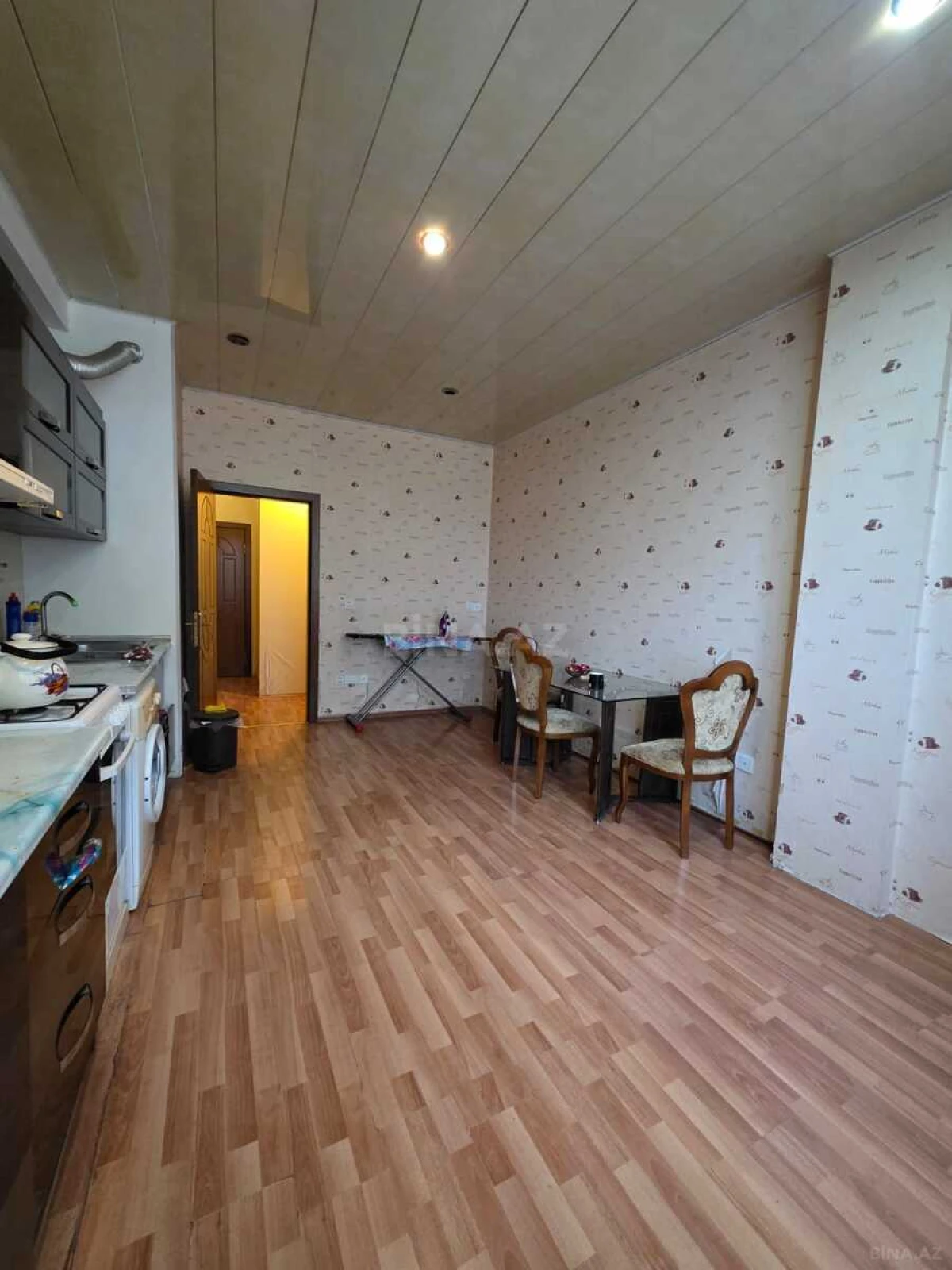 Satılır 2 otaqlı mənzil 93 m²