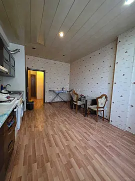 Satılır 2 otaqlı mənzil 93 m²