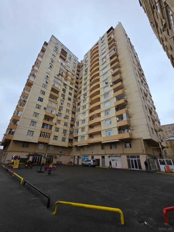Satılır 2 otaqlı mənzil 93 m²