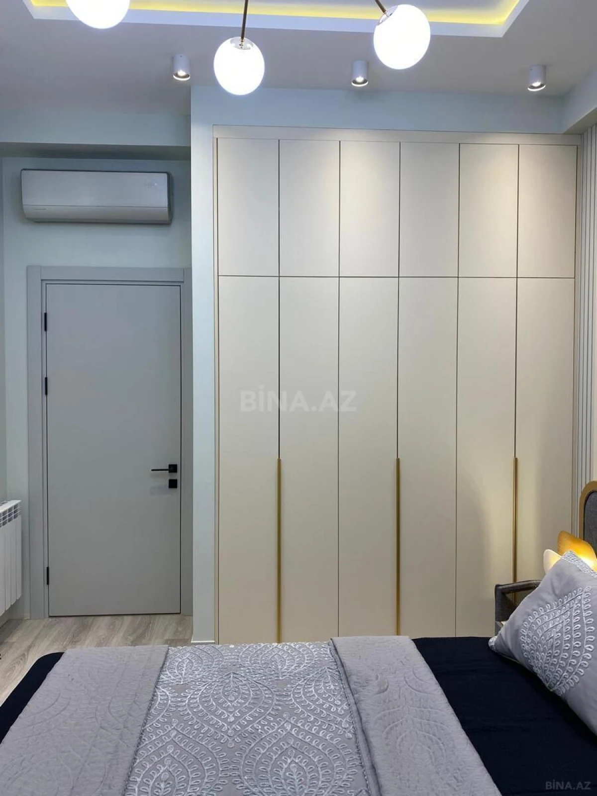 Satılır 2 otaqlı mənzil 64 m²