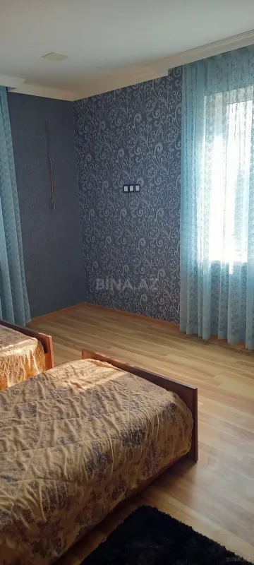 Satılır 5 otaqlı həyət evi 180 m²