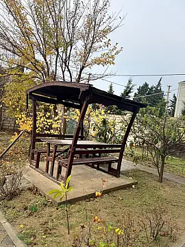 Satılır 5 otaqlı həyət evi 180 m²