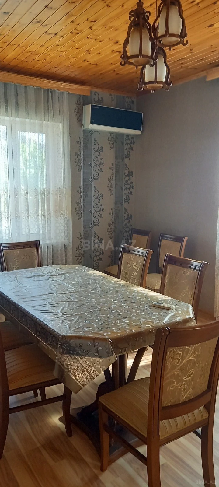 Satılır 5 otaqlı həyət evi 180 m²