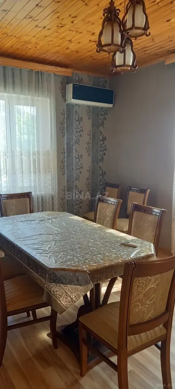 Satılır 5 otaqlı həyət evi 180 m²