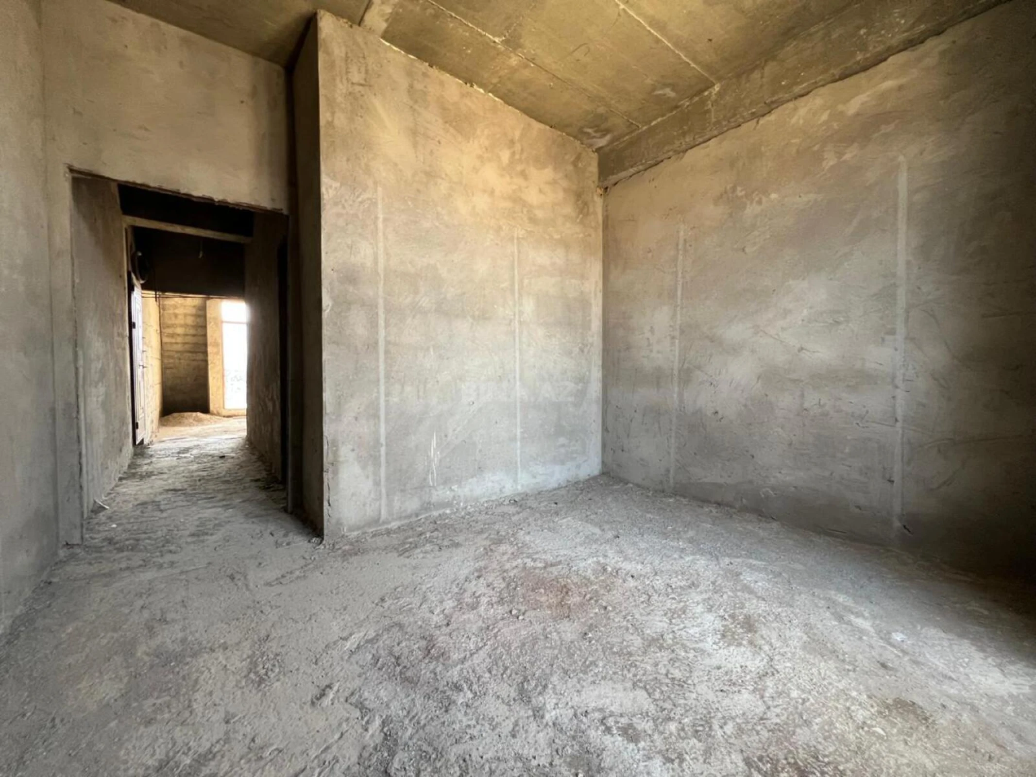 Satılır 2 otaqlı mənzil 56 m²