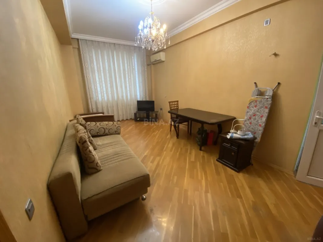 Satılır 2 otaqlı mənzil 74 m²