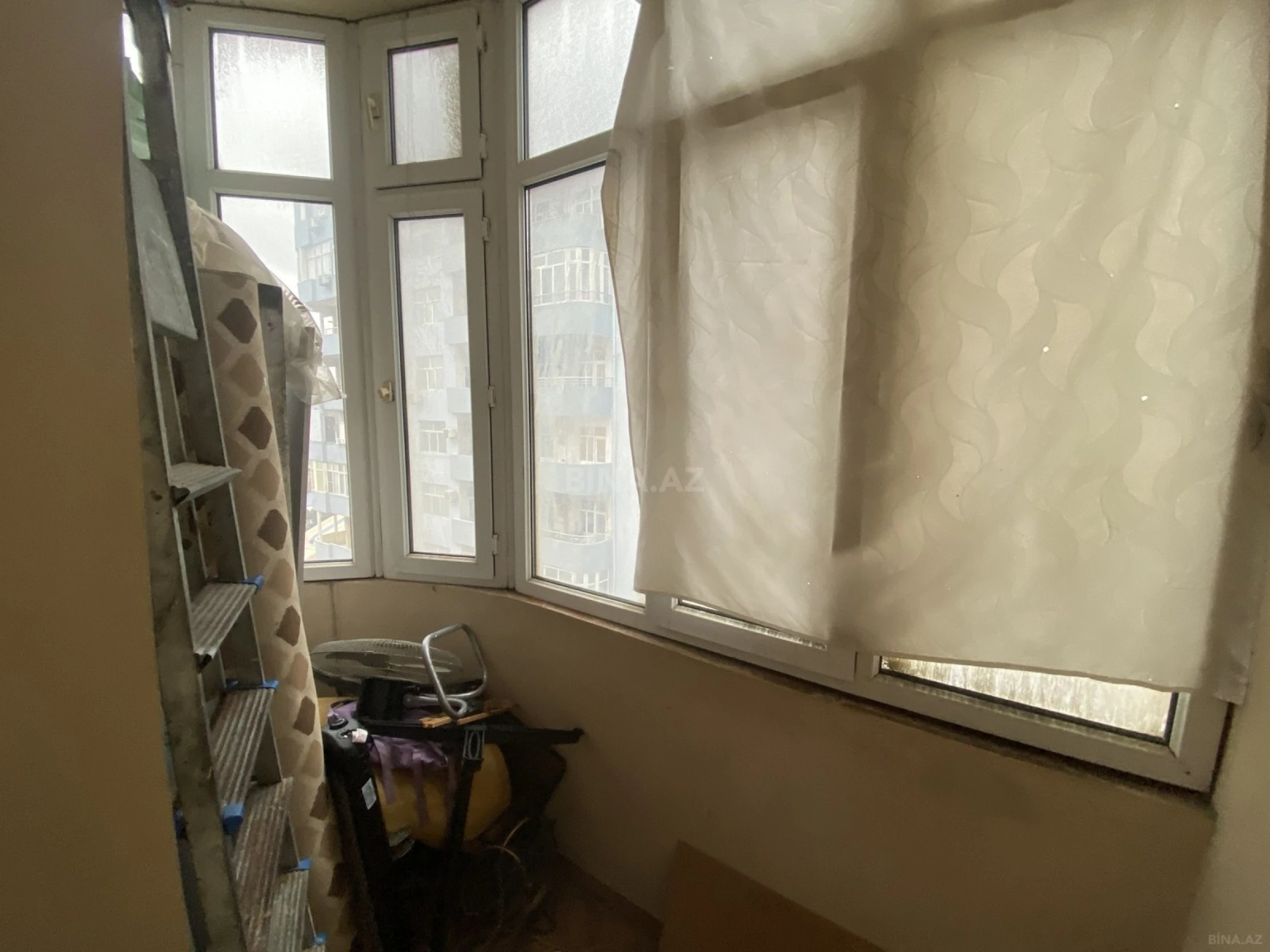 Satılır 2 otaqlı mənzil 74 m²