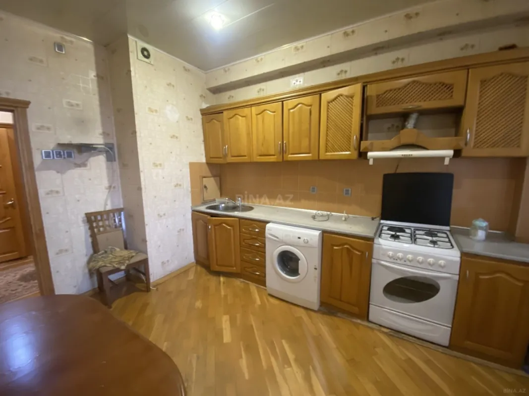 Satılır 2 otaqlı mənzil 74 m²
