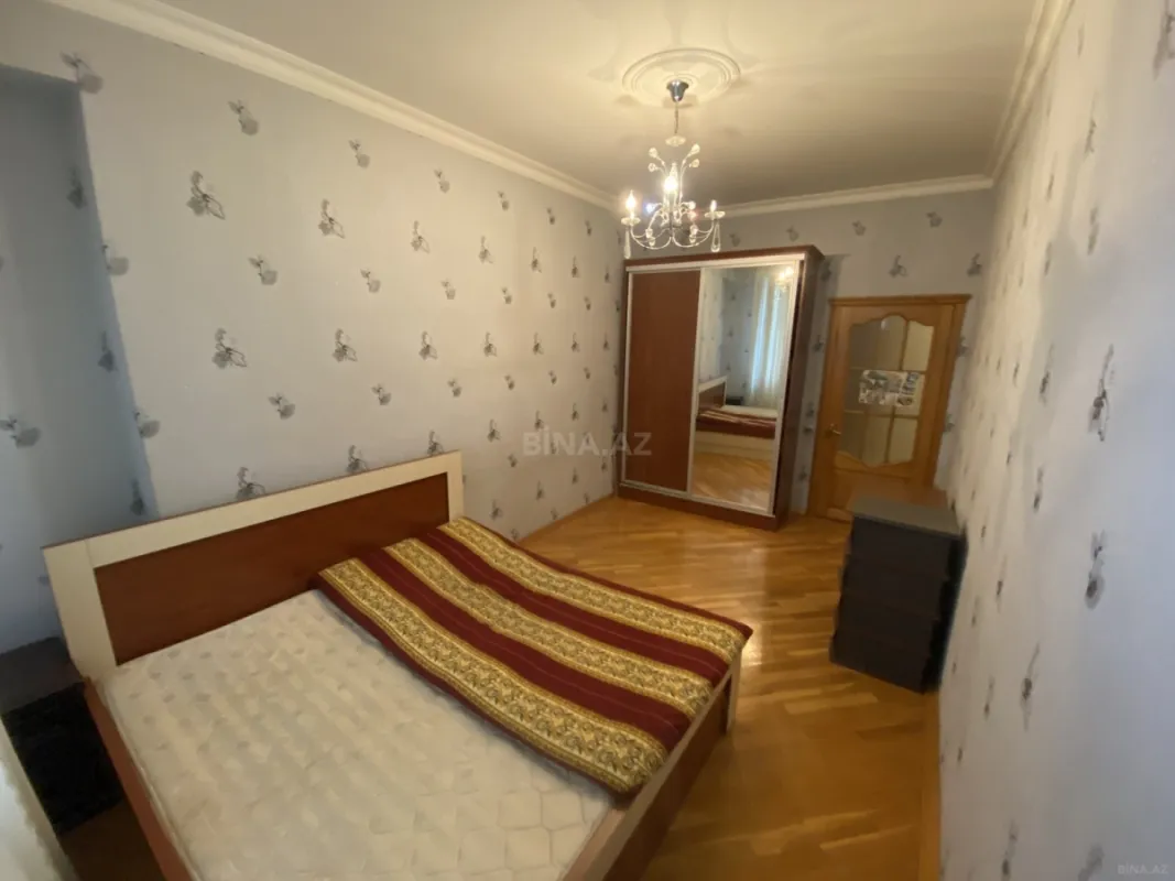 Satılır 2 otaqlı mənzil 74 m²