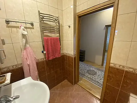 Satılır 2 otaqlı mənzil 74 m²