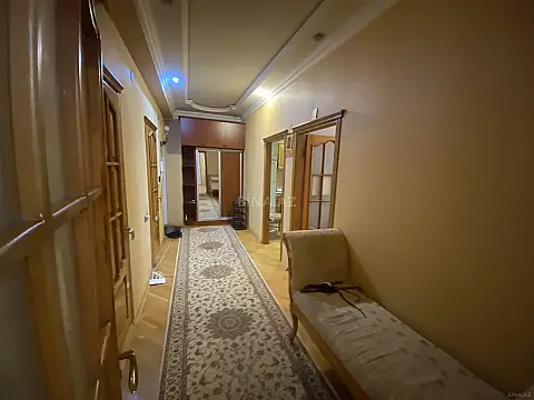Satılır 2 otaqlı mənzil 74 m²