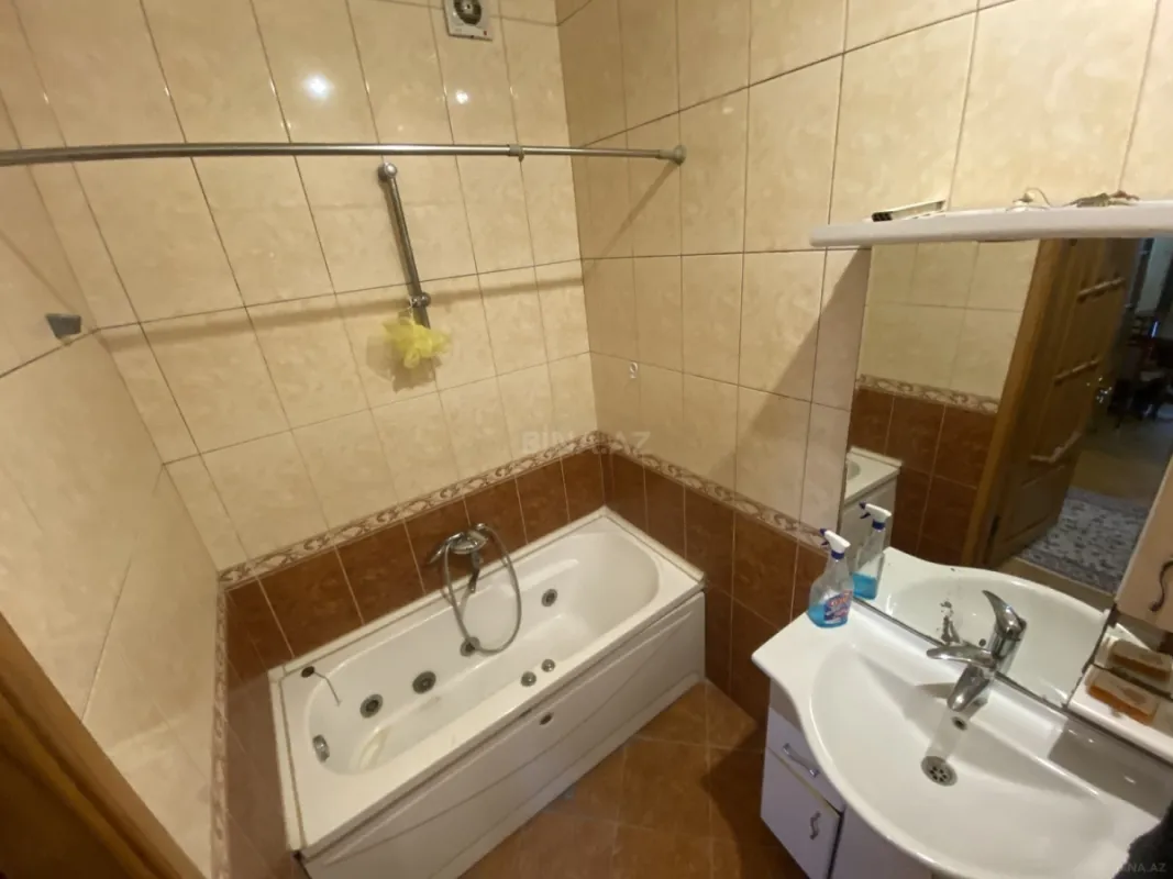 Satılır 2 otaqlı mənzil 74 m²