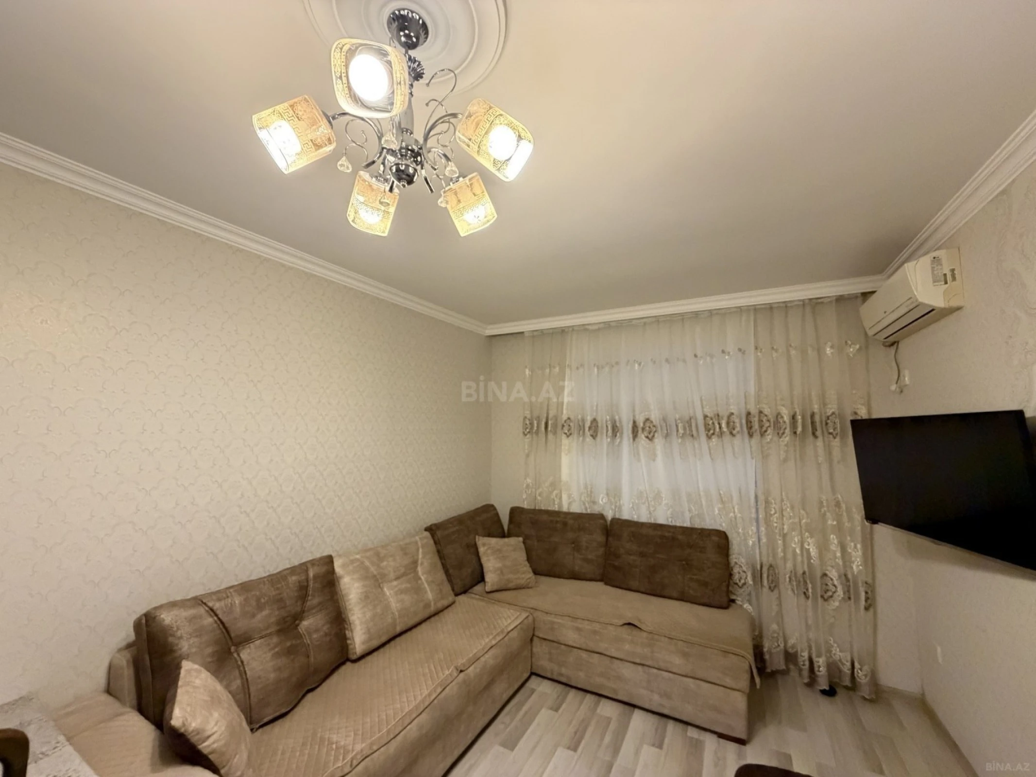 Satılır 2 otaqlı mənzil 60 m²