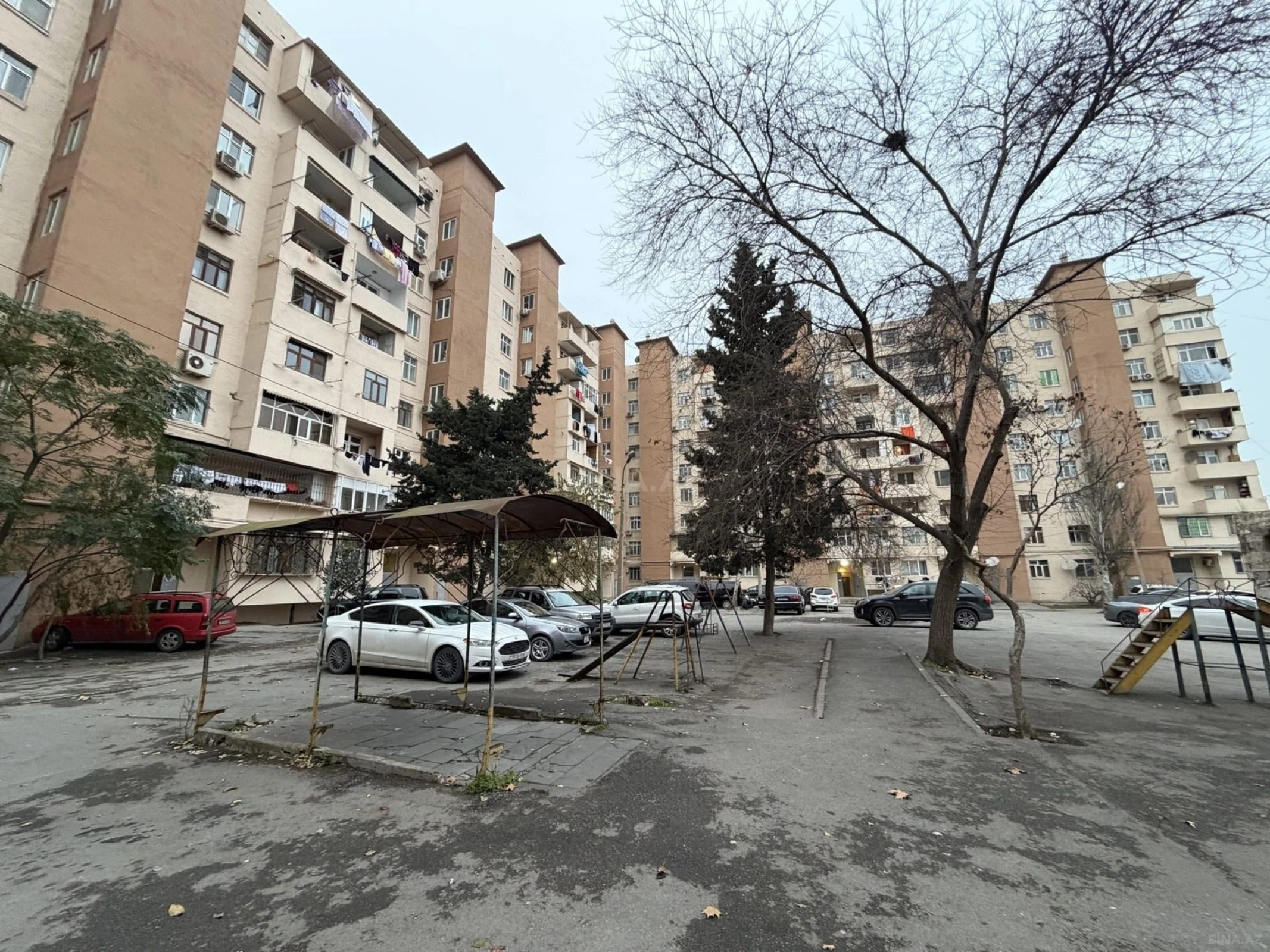 Satılır 2 otaqlı mənzil 60 m²