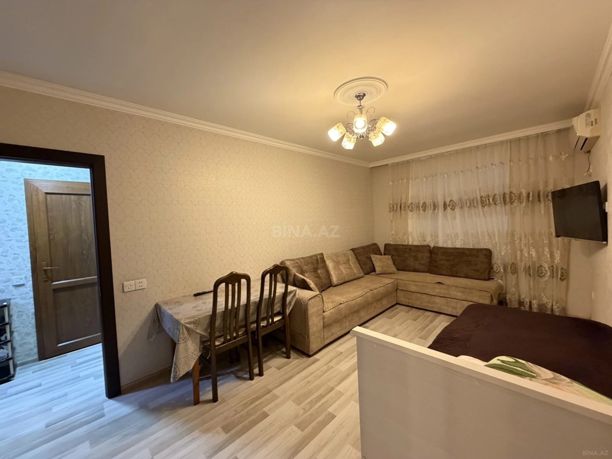 Satılır 2 otaqlı mənzil 60 m²