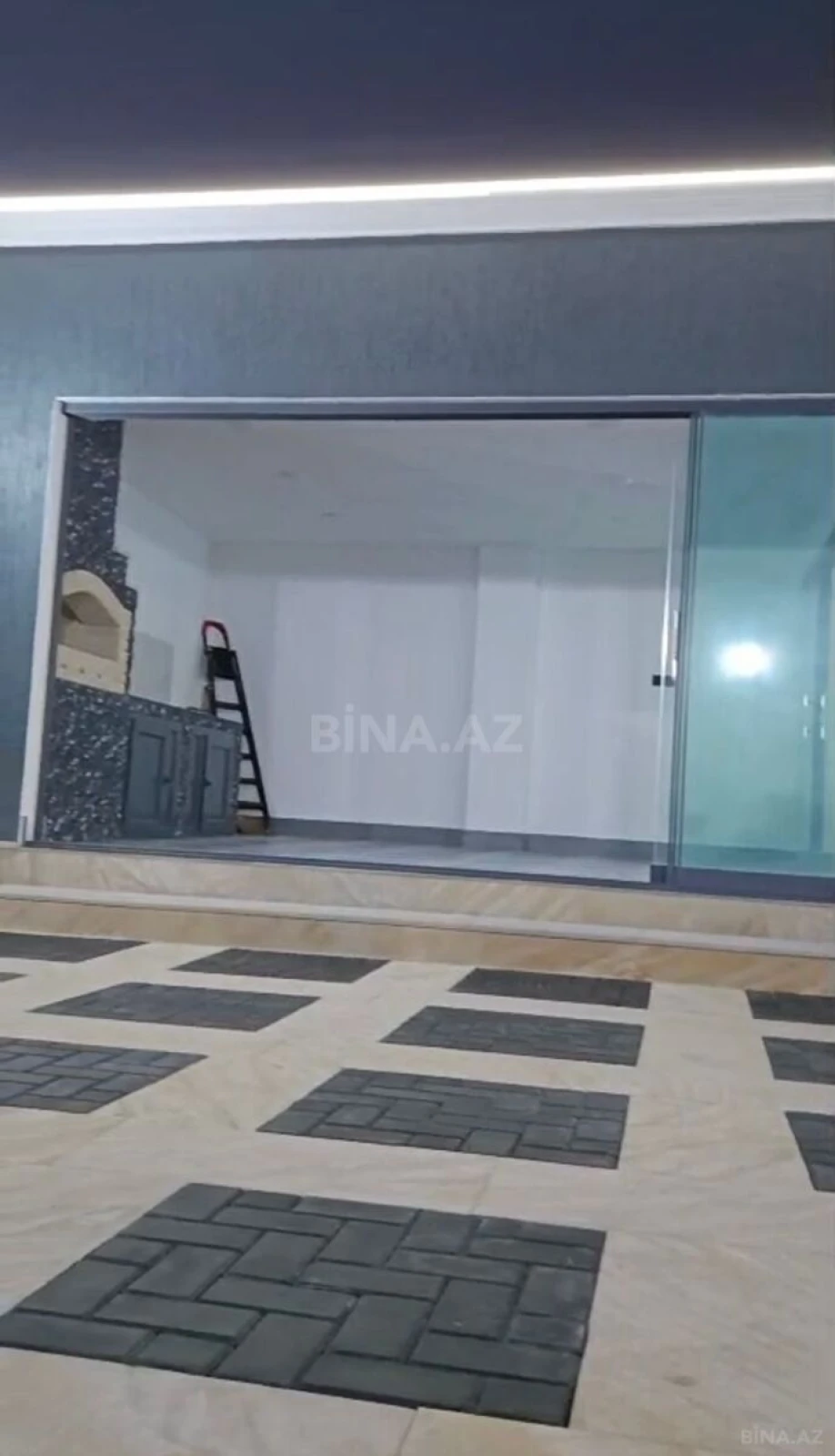 Satılır 5 otaqlı həyət evi 200 m²