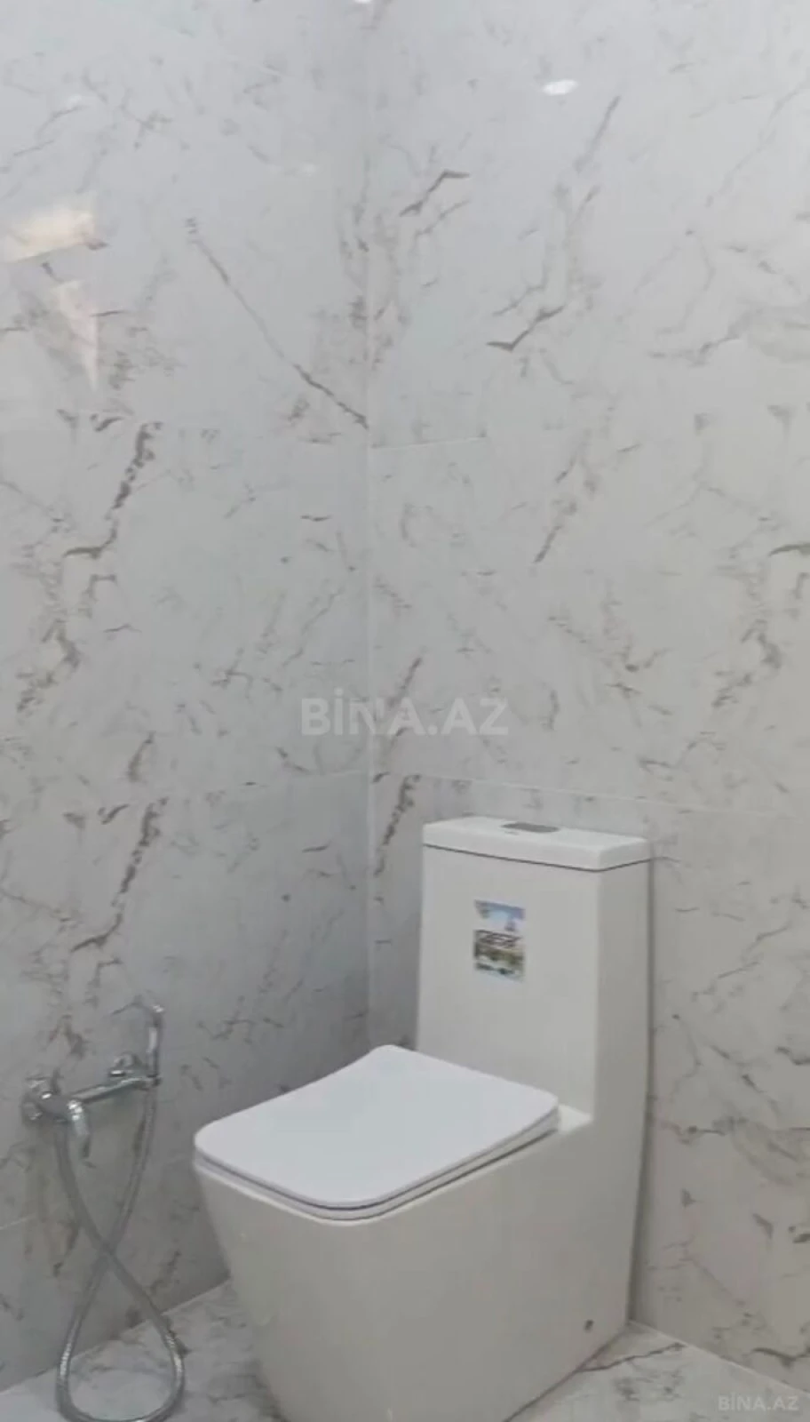 Satılır 5 otaqlı həyət evi 200 m²