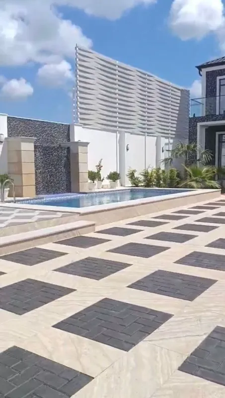 Satılır 5 otaqlı həyət evi 200 m²