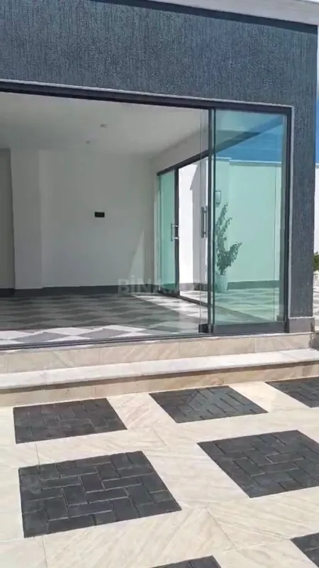 Satılır 5 otaqlı həyət evi 200 m²