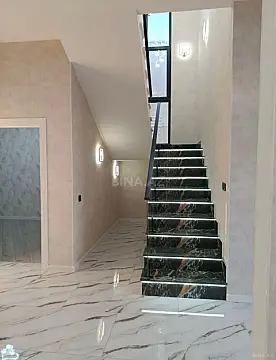 Satılır 5 otaqlı həyət evi 200 m²