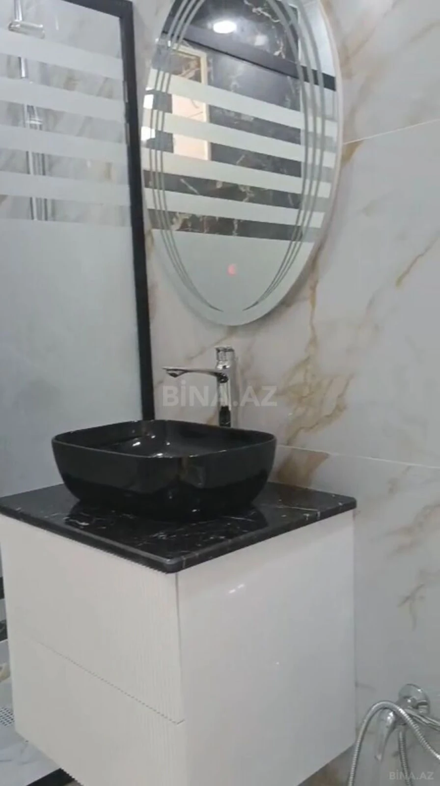 Satılır 5 otaqlı həyət evi 200 m²