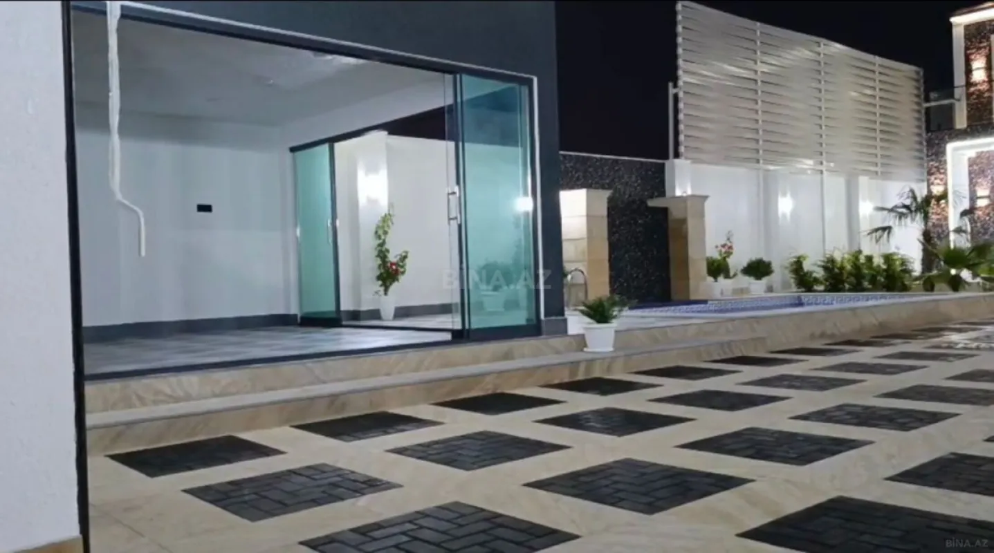 Satılır 5 otaqlı həyət evi 200 m²