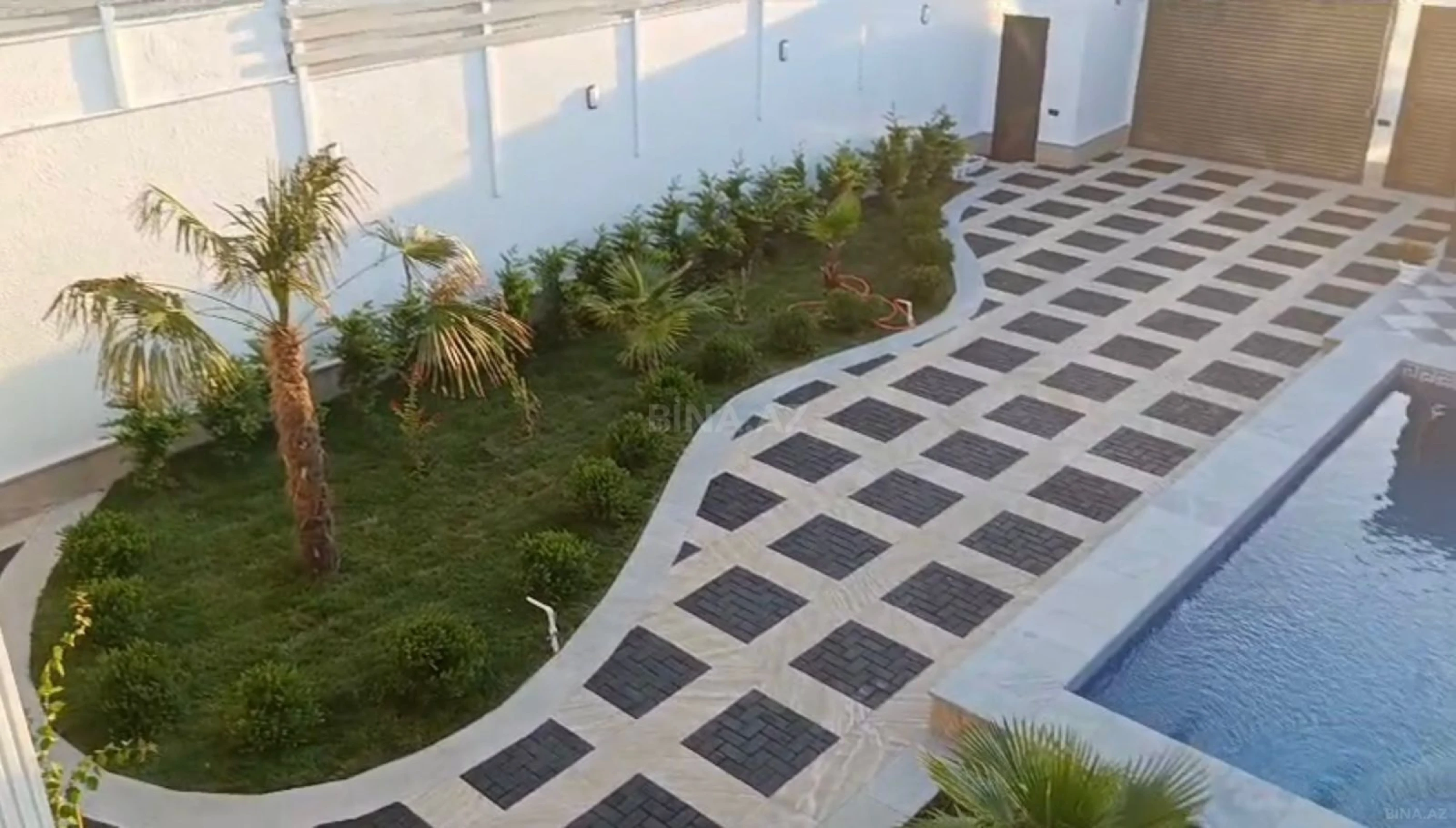 Satılır 5 otaqlı həyət evi 200 m²