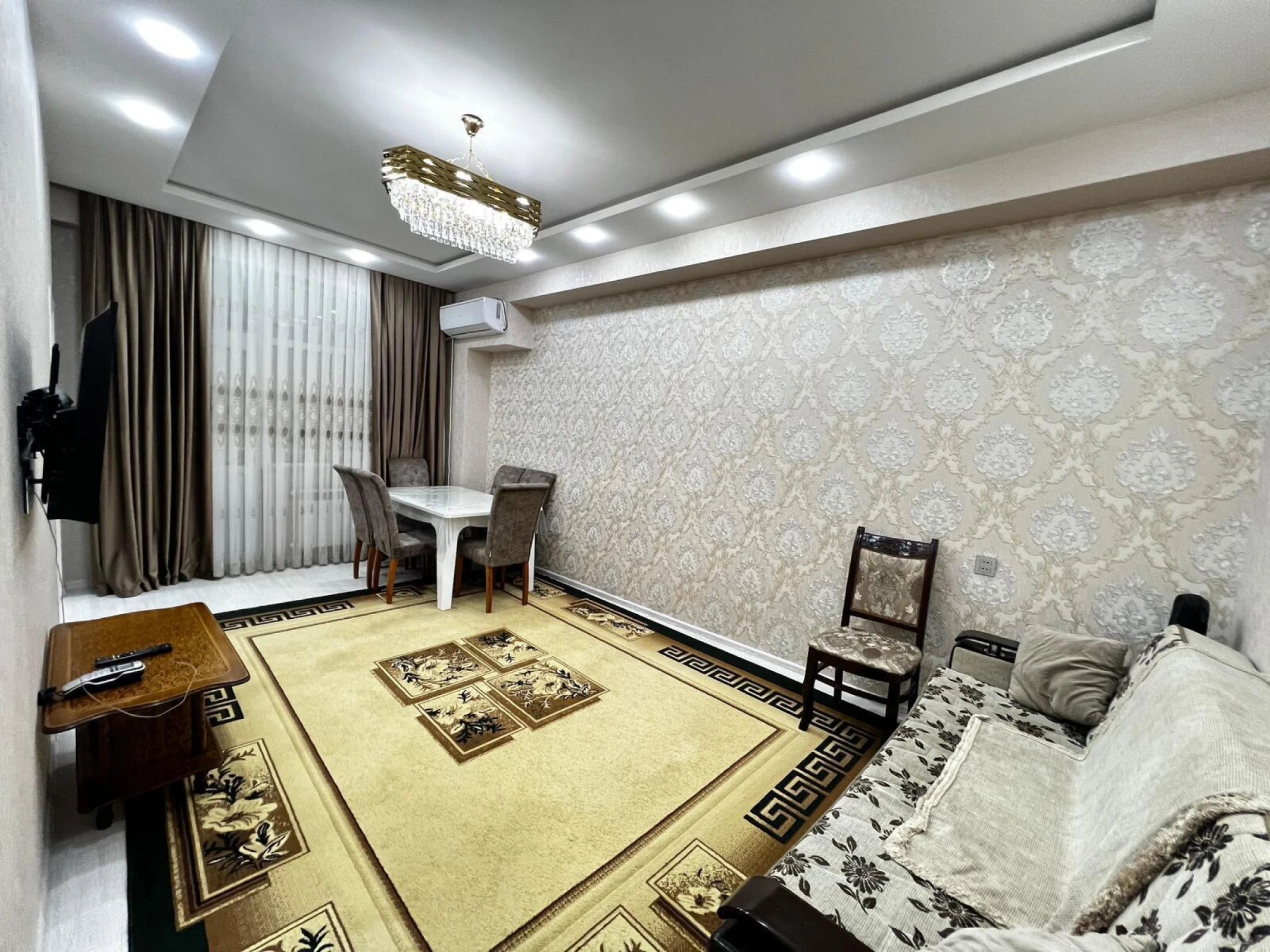 Satılır 2 otaqlı mənzil 65 m²