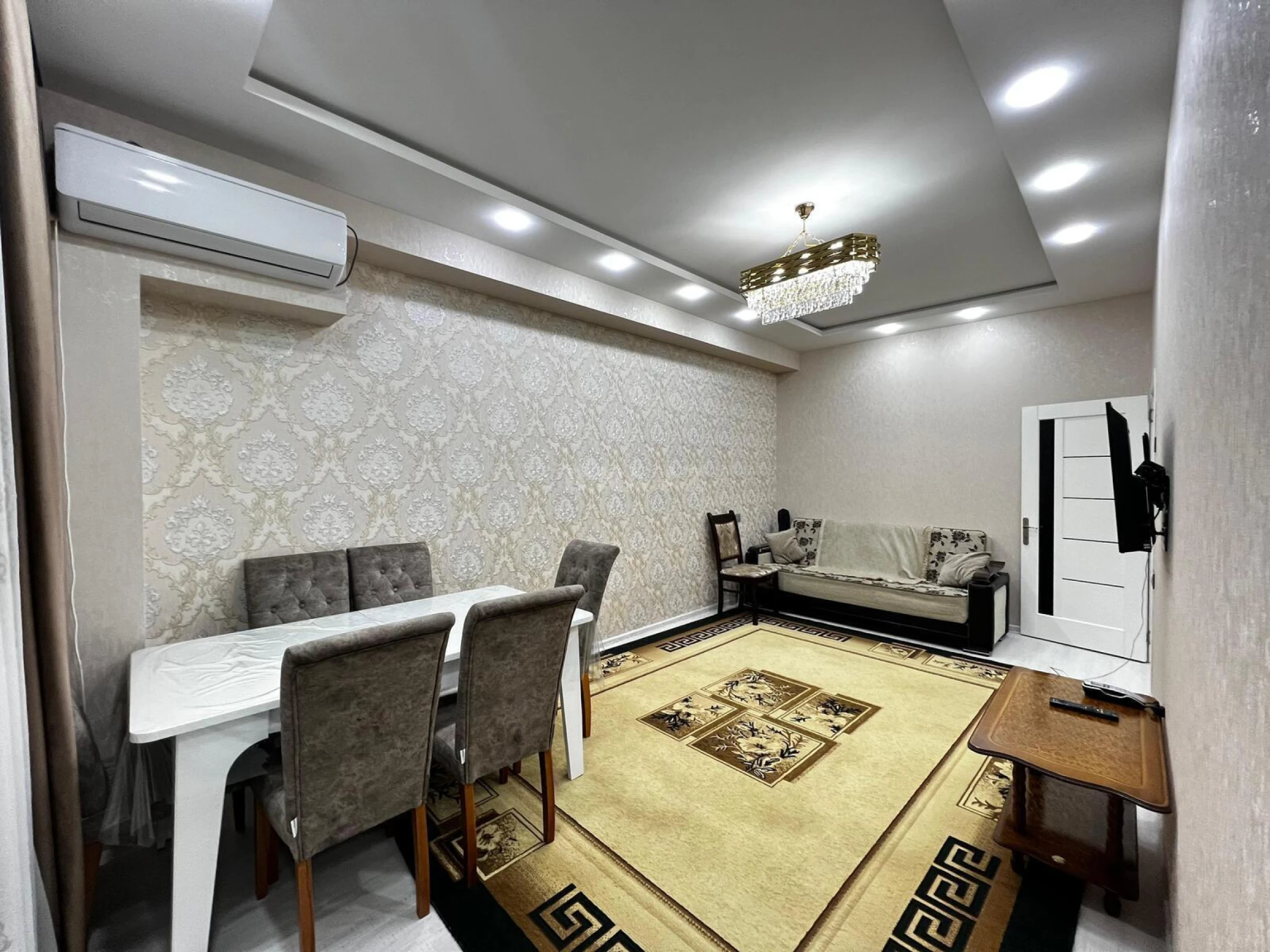 Satılır 2 otaqlı mənzil 65 m²