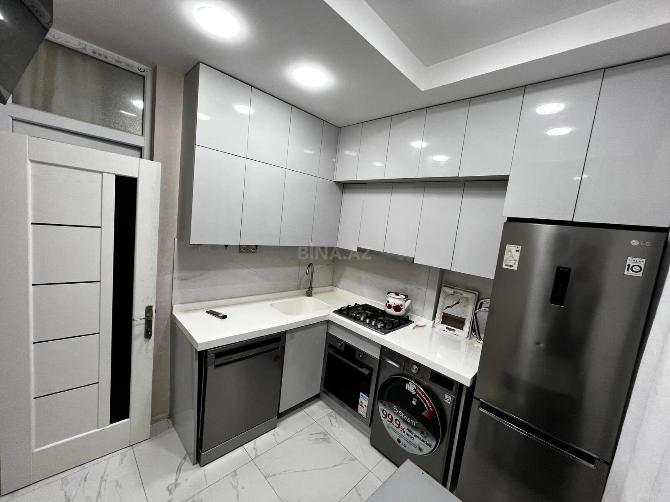 Satılır 2 otaqlı mənzil 65 m²