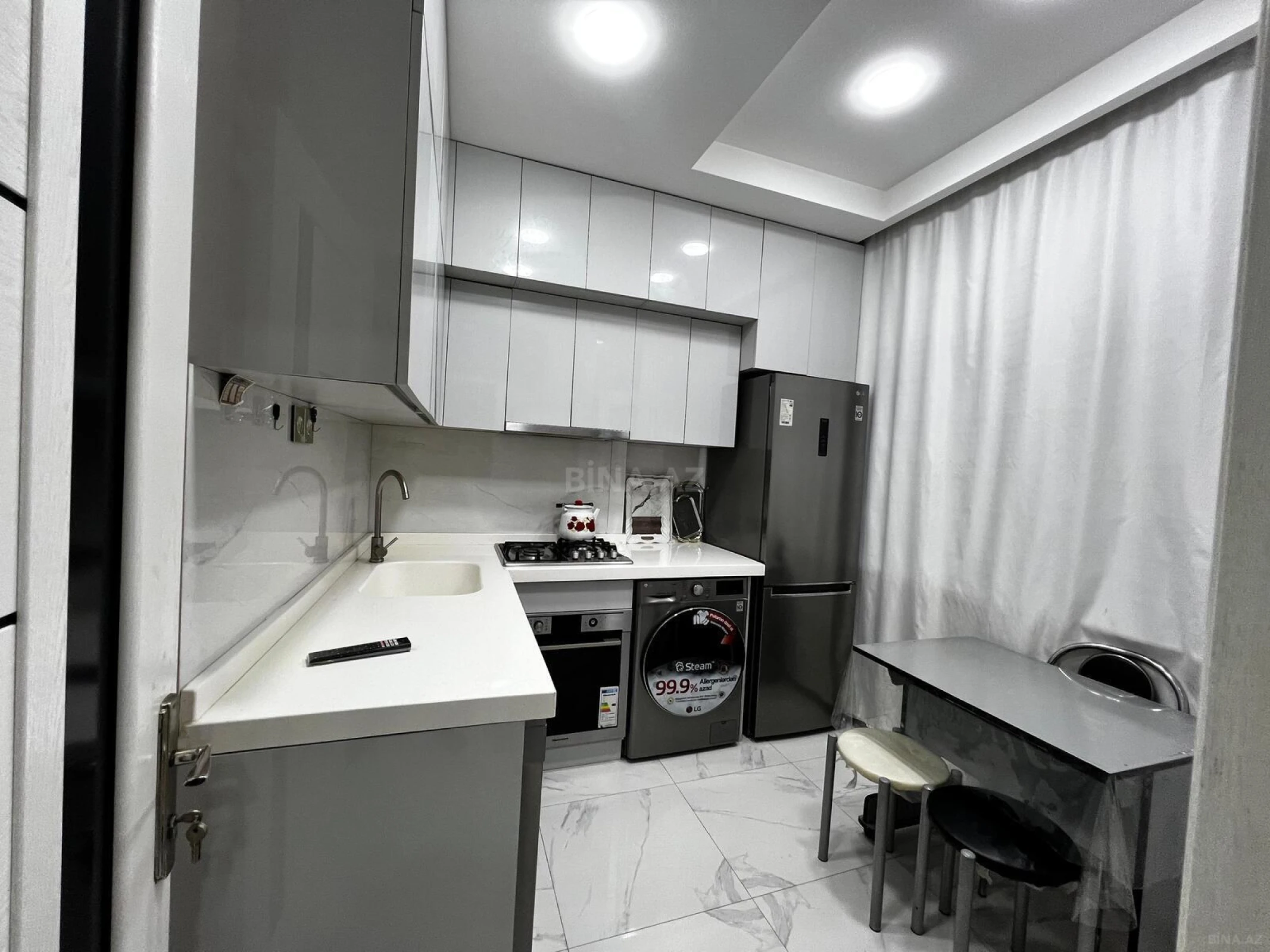 Satılır 2 otaqlı mənzil 65 m²