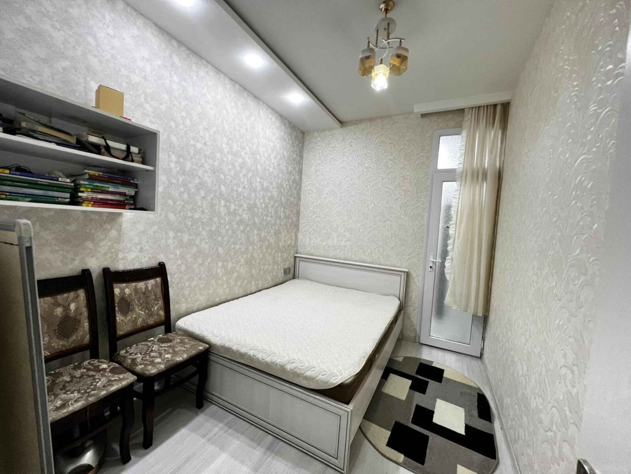 Satılır 2 otaqlı mənzil 65 m²