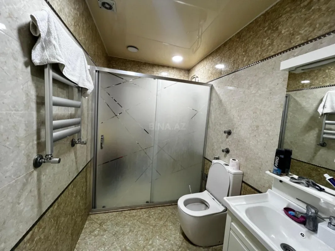 Satılır 2 otaqlı mənzil 65 m²