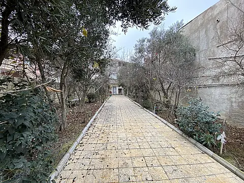 Satılır 6 otaqlı həyət evi 250 m²