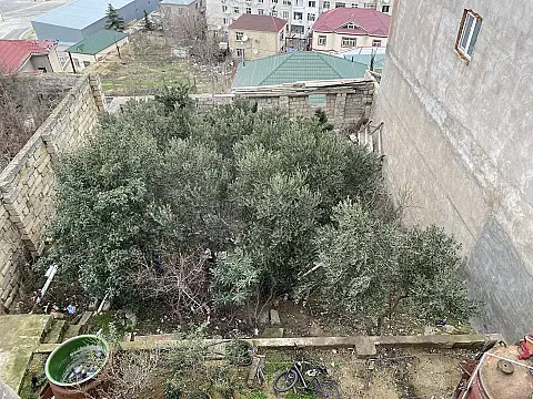 Satılır 6 otaqlı həyət evi 250 m²