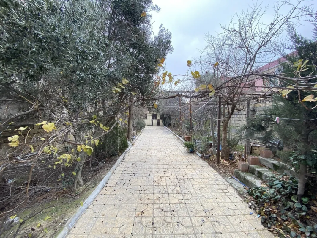 Satılır 6 otaqlı həyət evi 250 m²