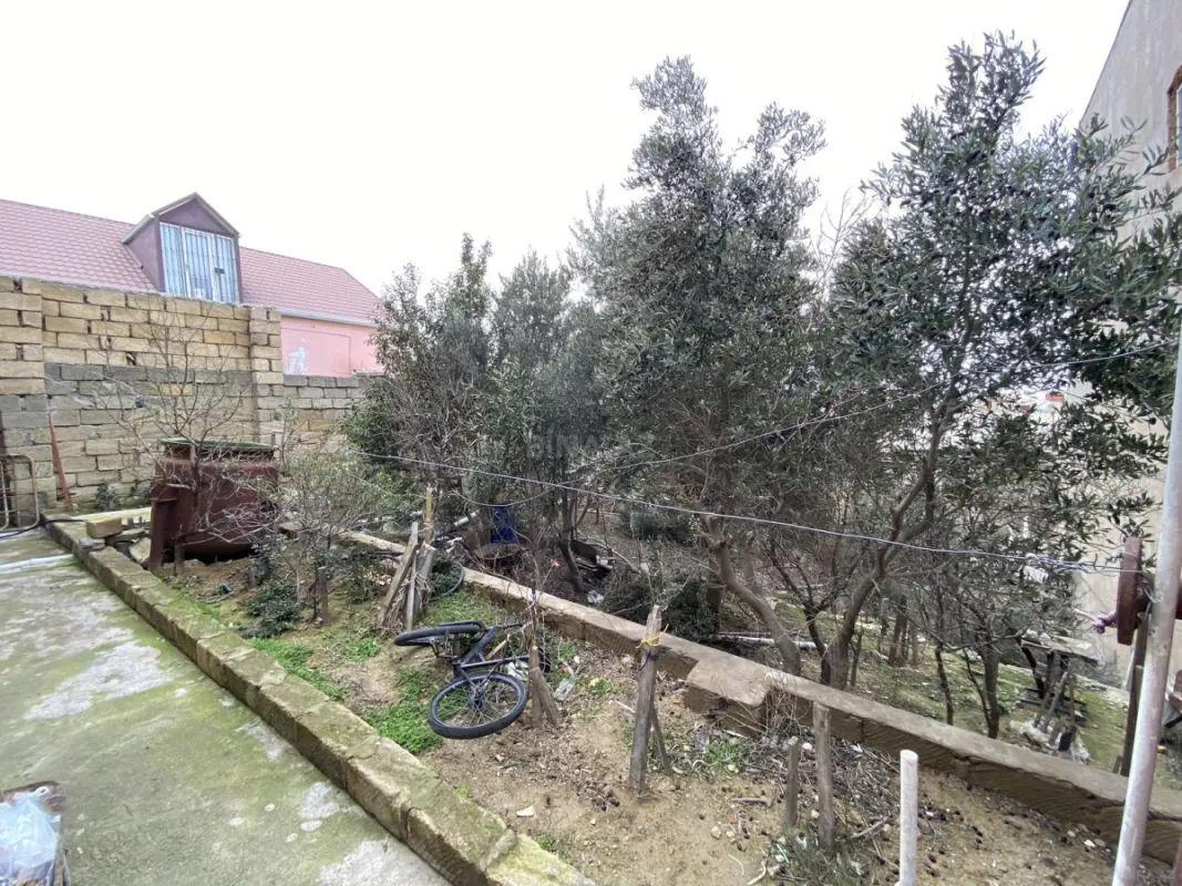 Satılır 6 otaqlı həyət evi 250 m²