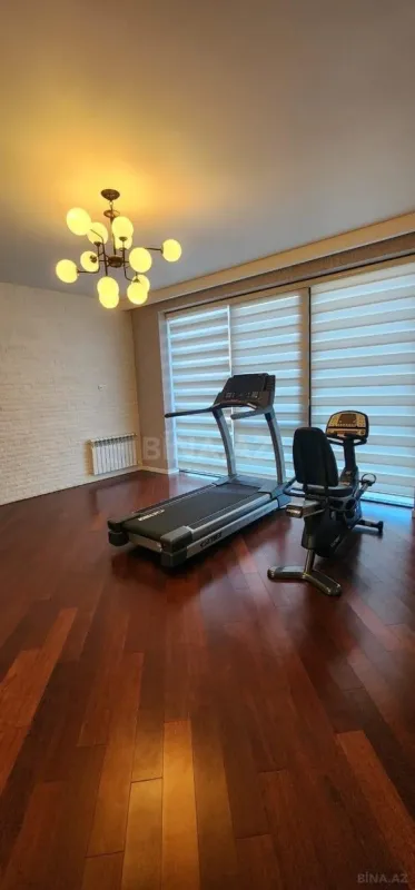 Kirayə verilir 6 otaqlı həyət evi 400 m²