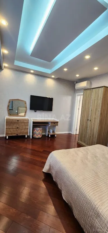 Kirayə verilir 6 otaqlı həyət evi 400 m²