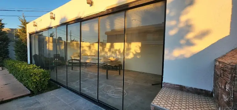 Kirayə verilir 6 otaqlı həyət evi 400 m²