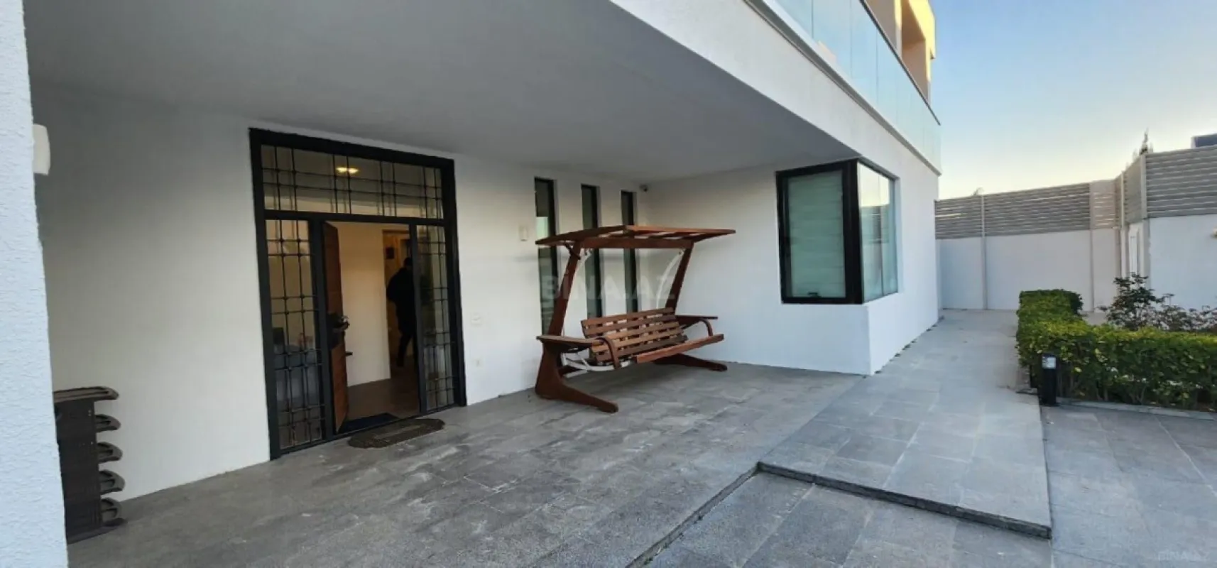 Kirayə verilir 6 otaqlı həyət evi 400 m²