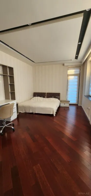 Kirayə verilir 6 otaqlı həyət evi 400 m²