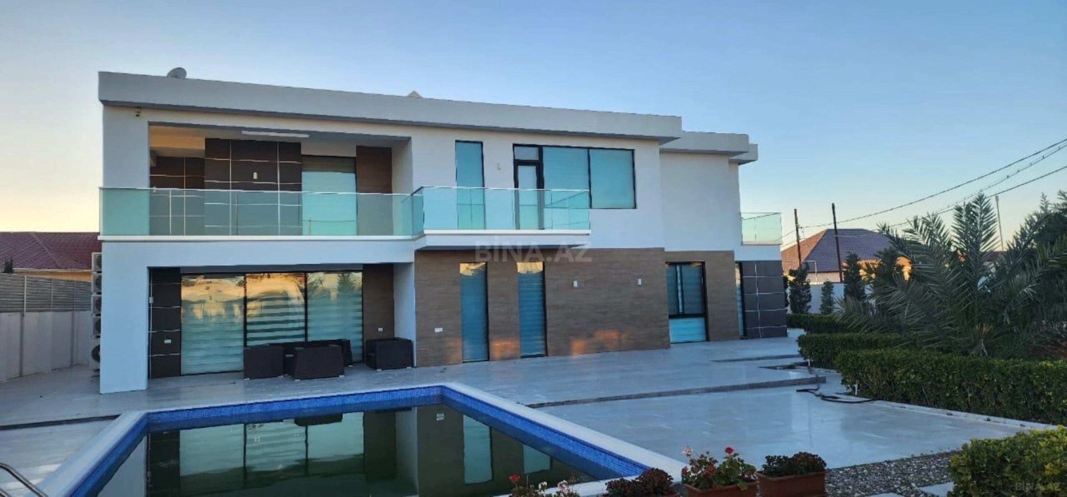 Kirayə verilir 6 otaqlı həyət evi 400 m²