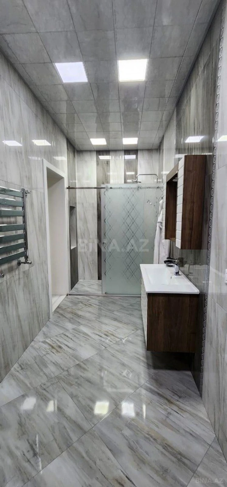 Kirayə verilir 6 otaqlı həyət evi 400 m²