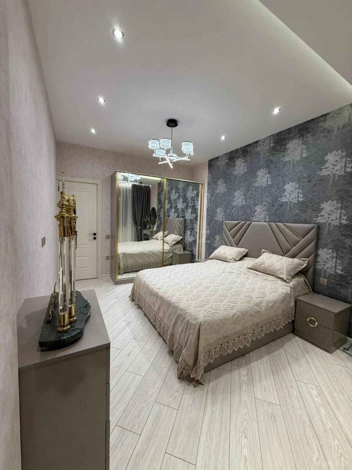 Satılır 2 otaqlı mənzil 68 m²