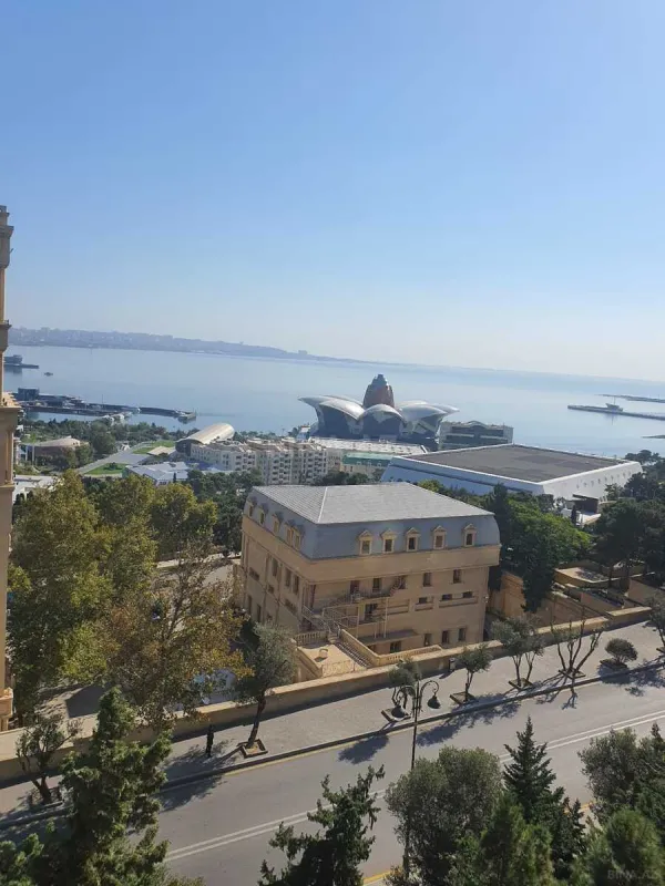 Satılır 3 otaqlı mənzil 100 m²