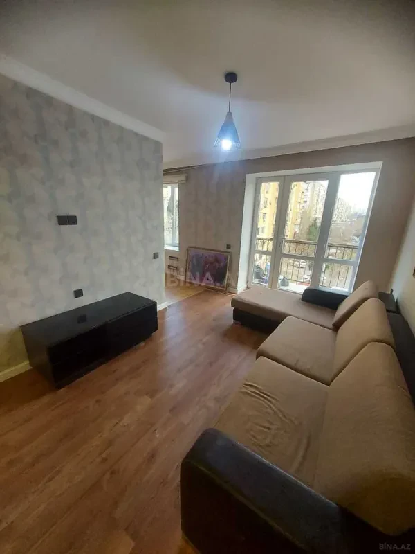 Kirayə verilir 2 otaqlı mənzil 55 m²