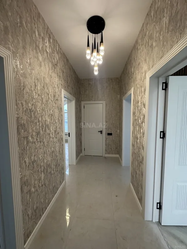 Satılır 5 otaqlı həyət evi 180 m²